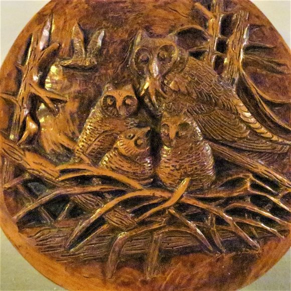 Vintage Plaque Family of Owls in Nest Handmade Carved on Wood Arrco/Saxon - Picture 3 of 4